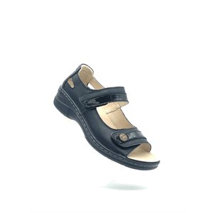 Miss Sweet, Tegan-5, BLK
